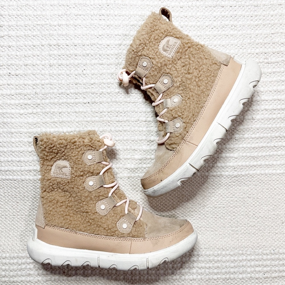 SOREL girls' tan Youth Explorer Cozy Canoe sherpa lace up boots 4 - Picture 1 of 13